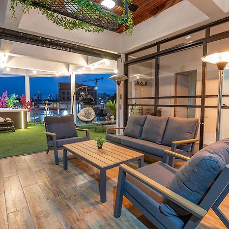 Appartamento Luxurious Penthouse In Tel Aviv With Pool Esterno foto