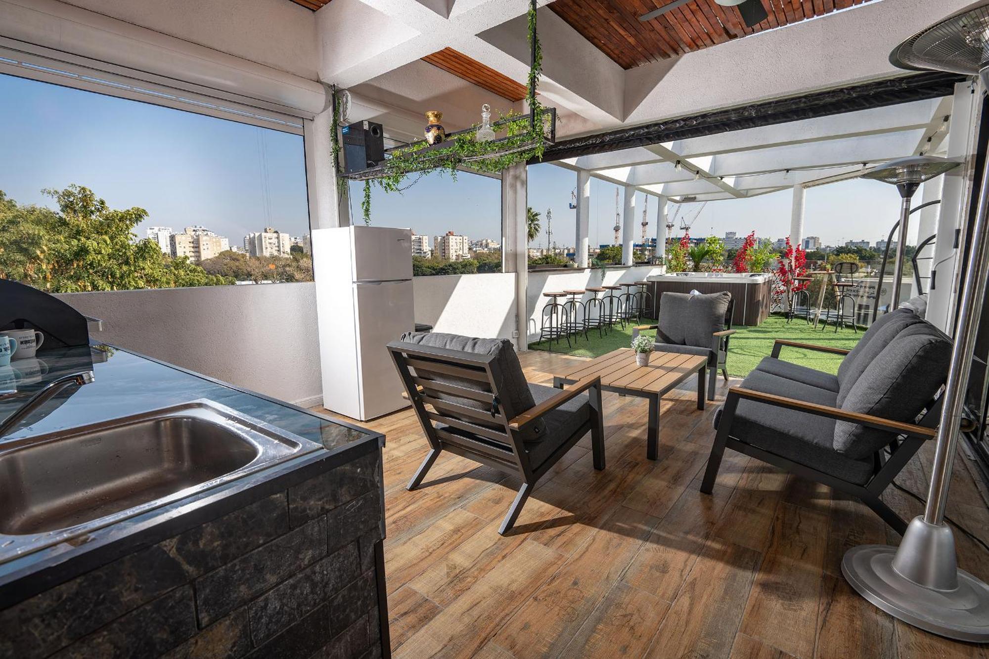 Appartamento Luxurious Penthouse In Tel Aviv With Pool Esterno foto