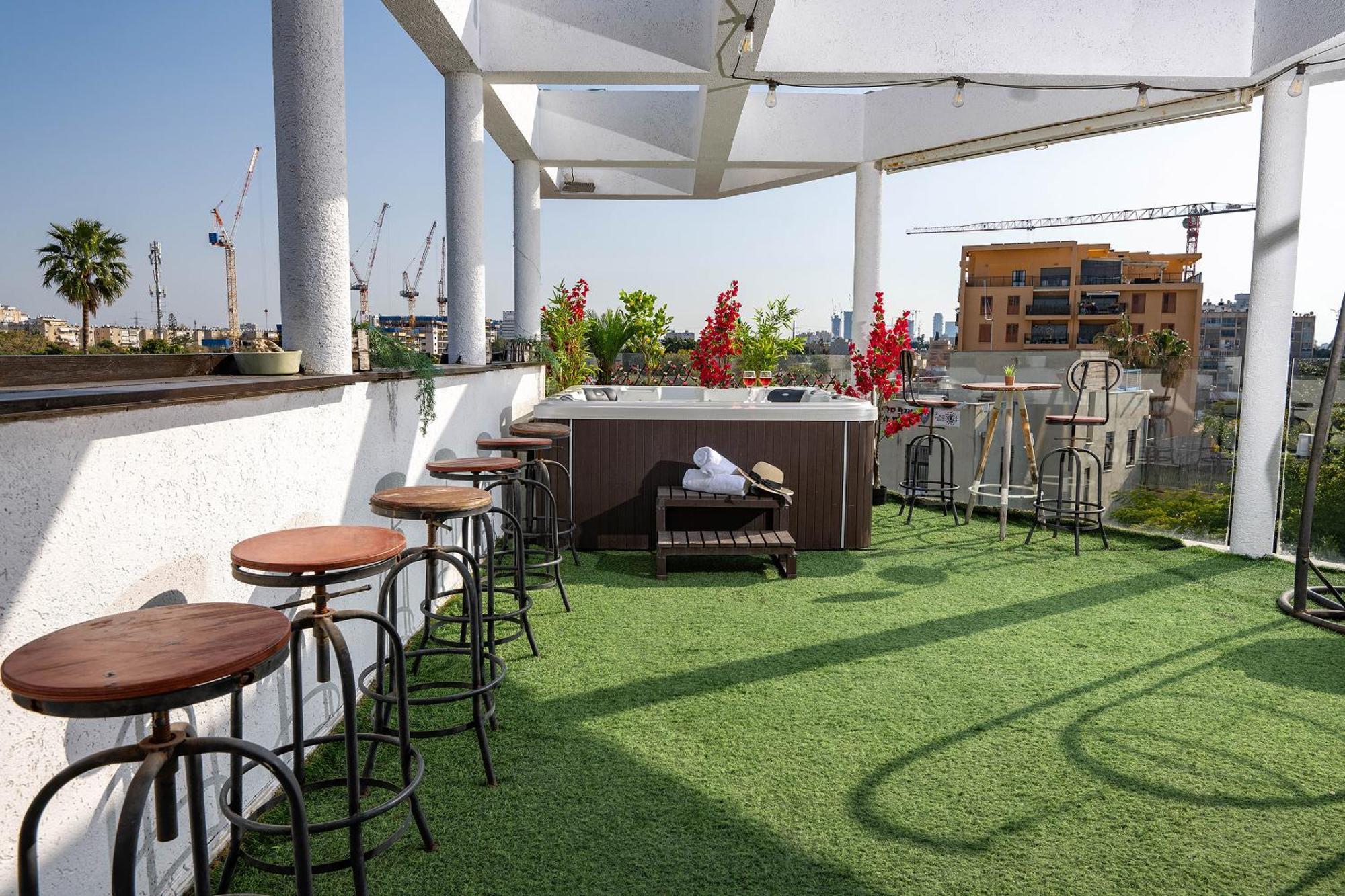 Appartamento Luxurious Penthouse In Tel Aviv With Pool Esterno foto